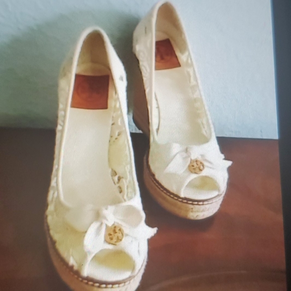 Authentic Tory Burch Sandals - Picture 10 of 16